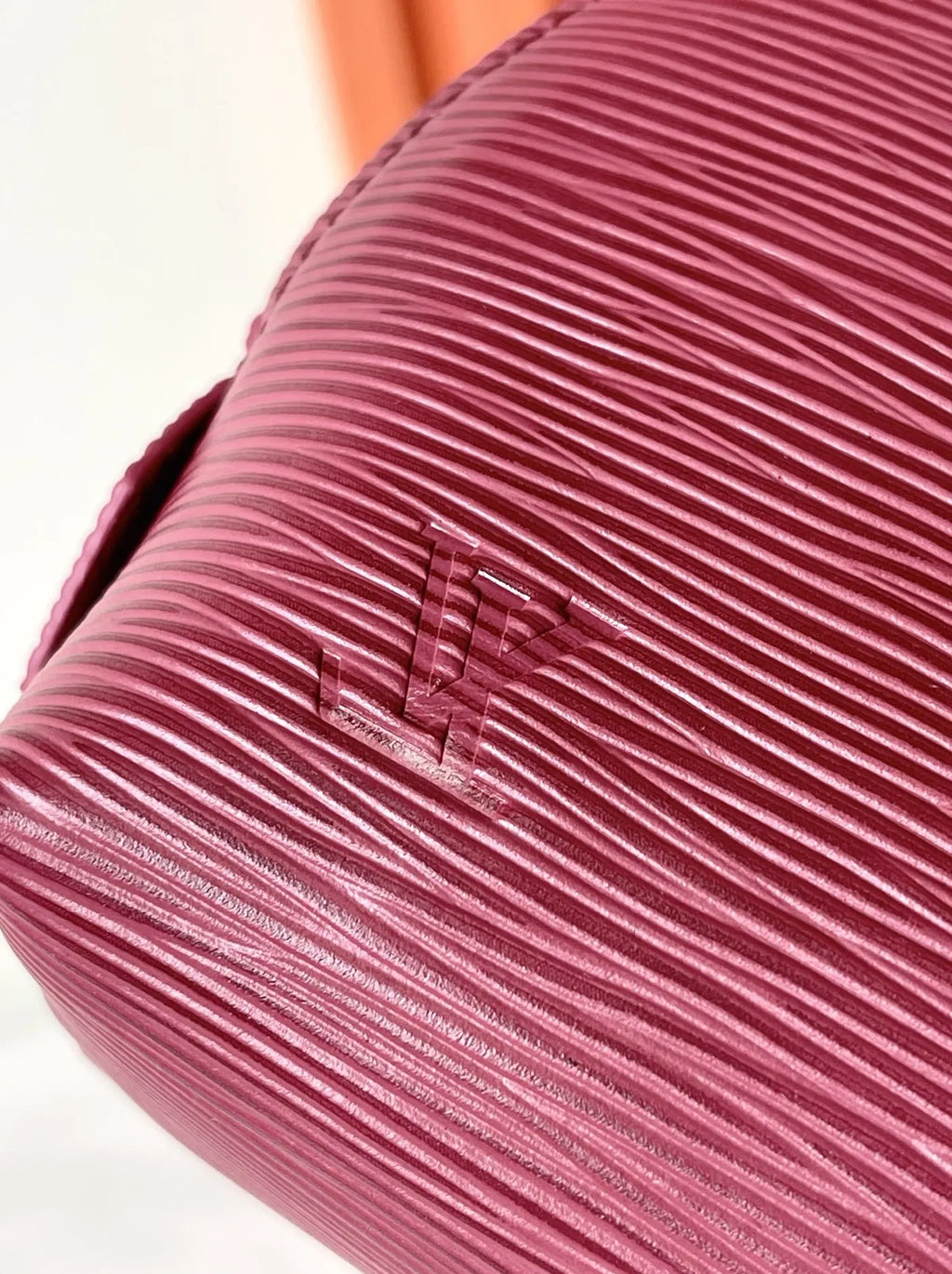 Louis Vuitton Pochette Cosmétique PM Bag M15201