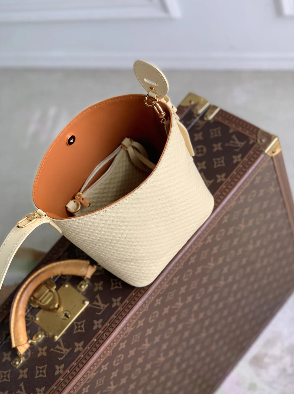 Louis Vuitton All In BB Bag, M29479 Banane Calfskin leather