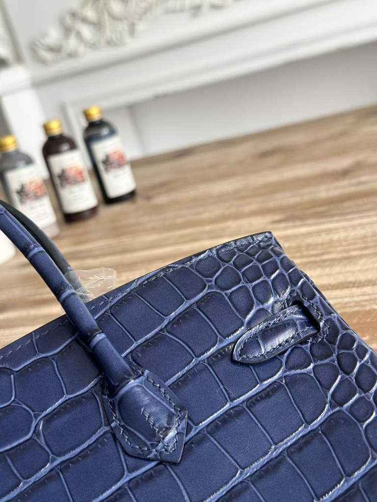 Hermès Birkin Bag 25 Calfskin Navy