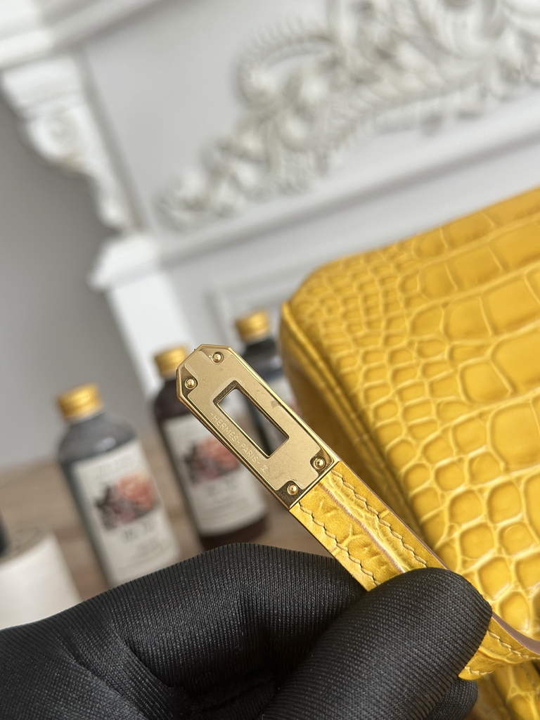 Hermès Birkin Bag 25 Calfskin Yellow
