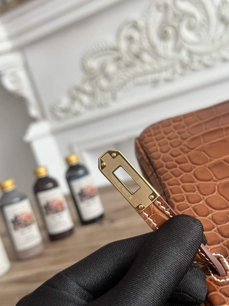 Hermès Birkin Bag 25 Calfskin Brown