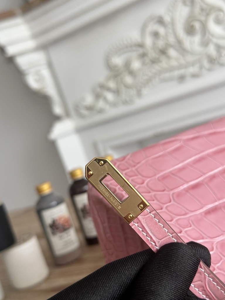 Hermès Birkin Bag 25 Calfskin Pink