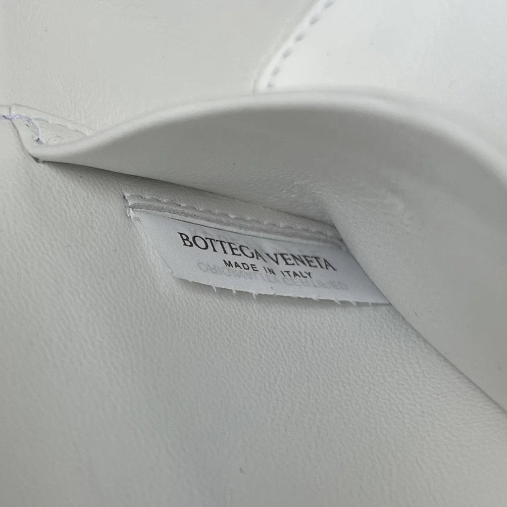 Bottega Veneta Bang Bang Vanity Case 789109 Calfskin white
