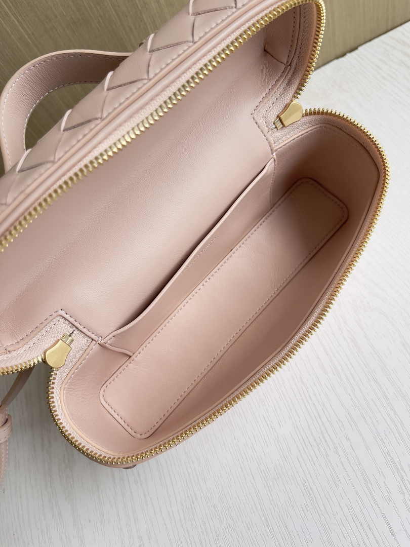 Bottega Veneta Bang Bang Vanity Case 789109 Powder Pink
