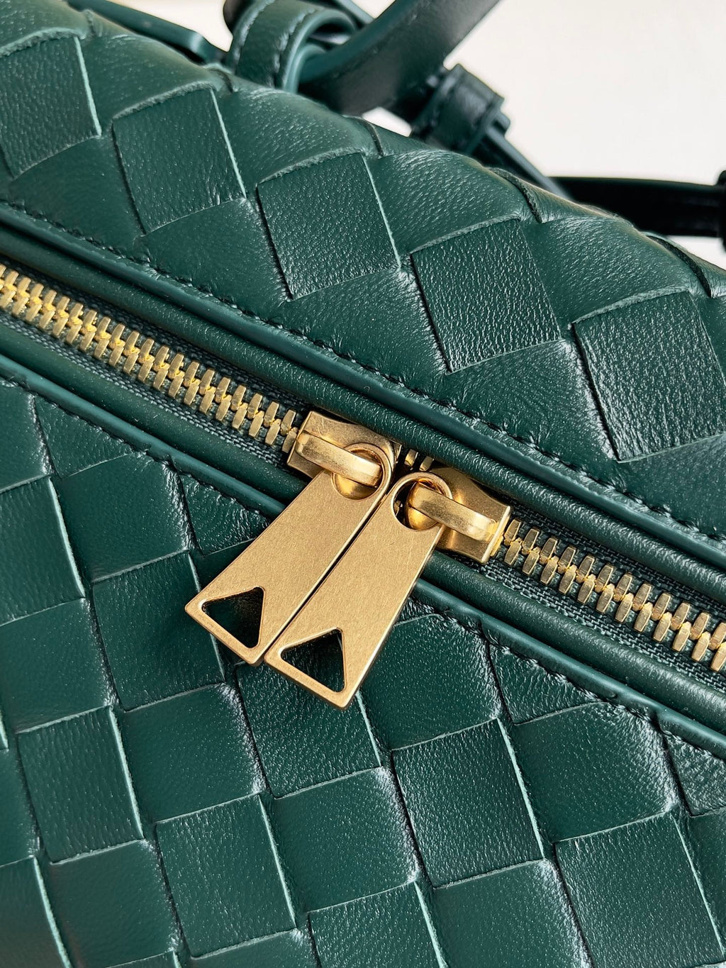 Bottega Veneta Bang Bang Vanity Case 789109 Green