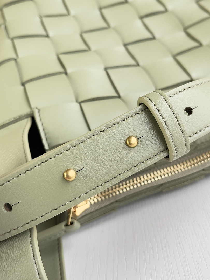 Bottega Veneta Bowling Cassette Bag 730327 Lambskin Light Green