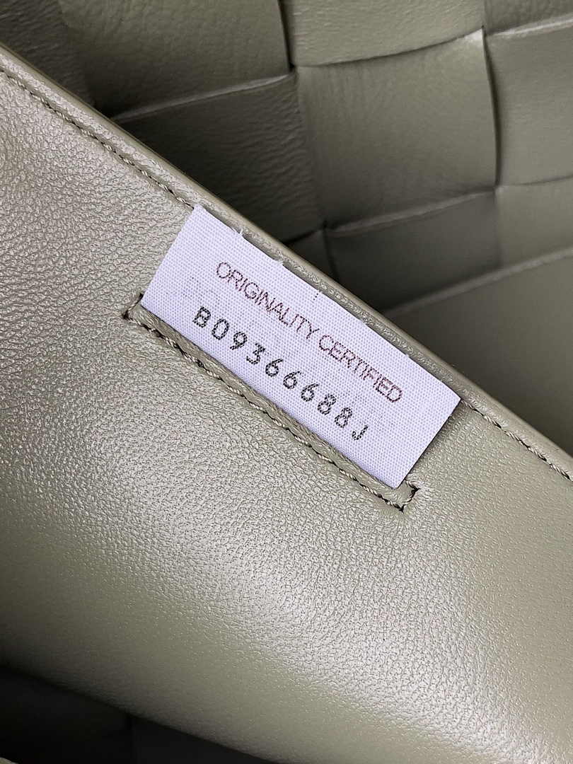 Bottega Veneta Bowling Cassette Bag 730327 Lambskin Light Green