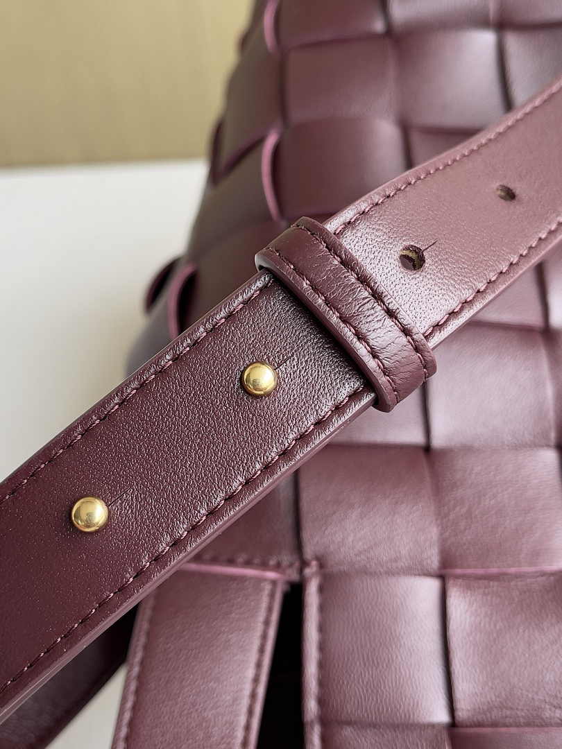 Bottega Veneta Bowling Cassette Bag 730327 Lambskin Wine Red