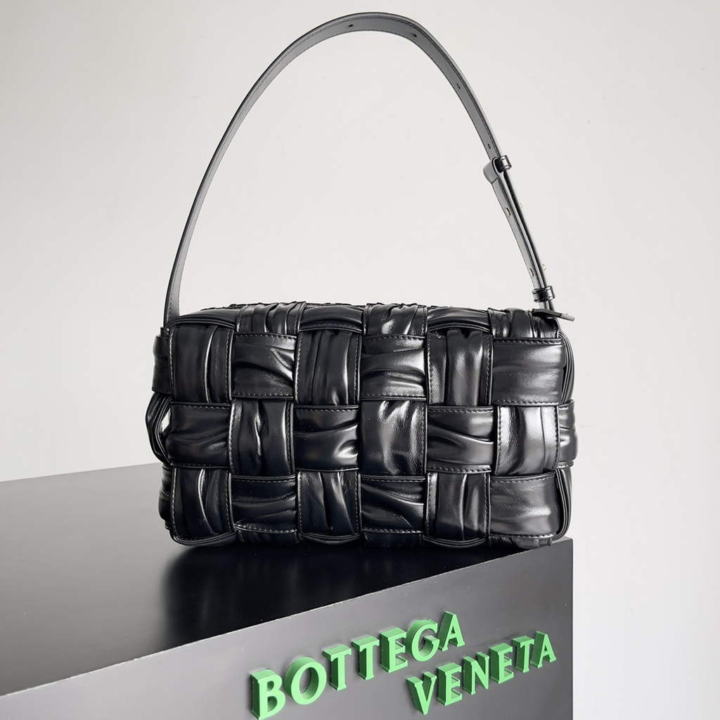 Bottega Veneta BV 717090 Brick Cassette In Black