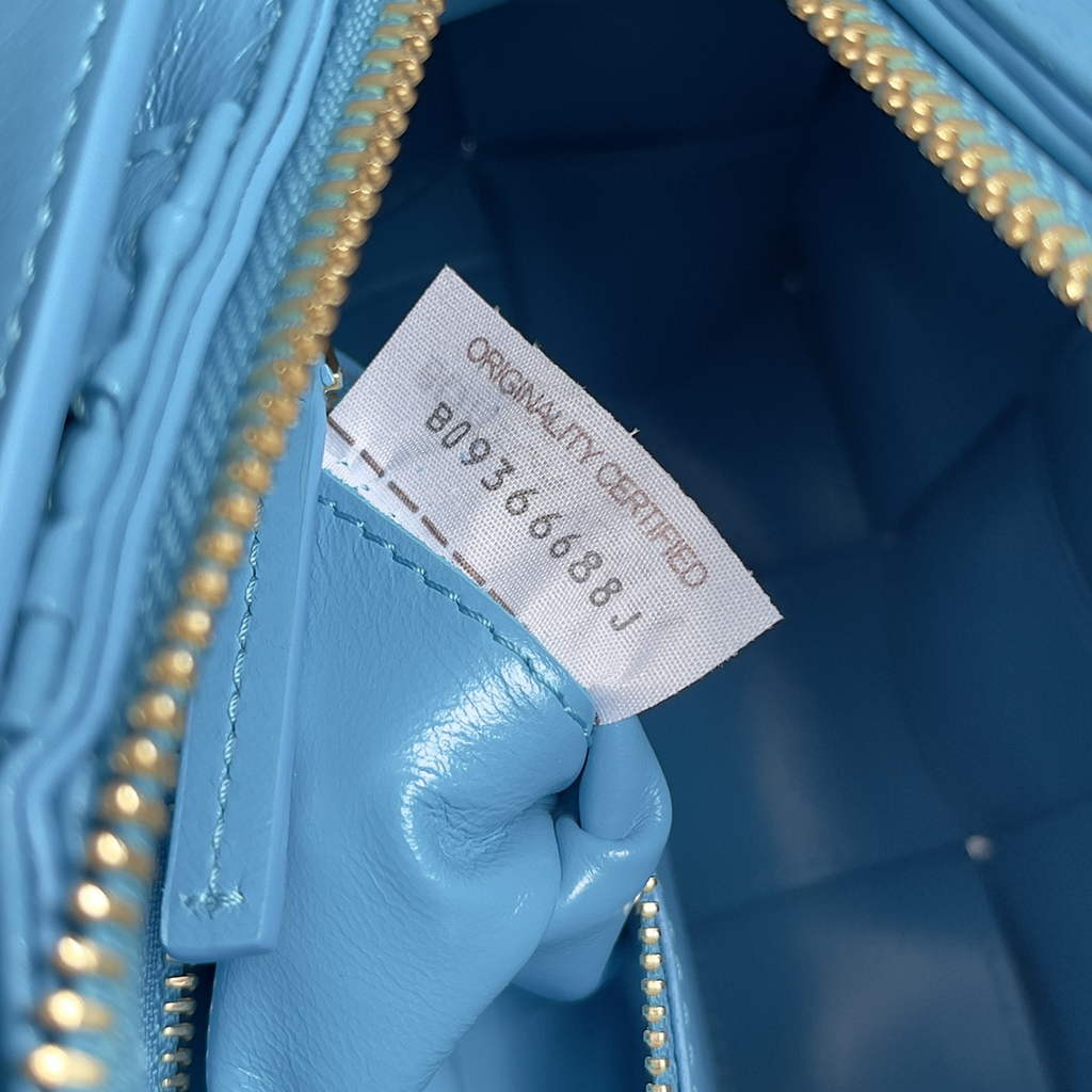 Bottega Veneta BV 717090 Brick Cassette In Blue