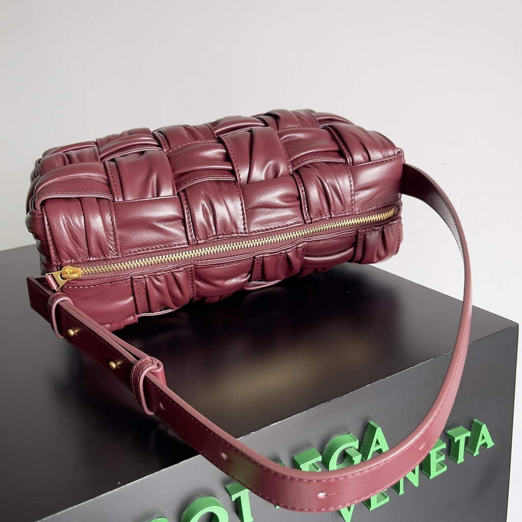 Bottega Veneta BV 717090 Brick Cassette In Wine Red