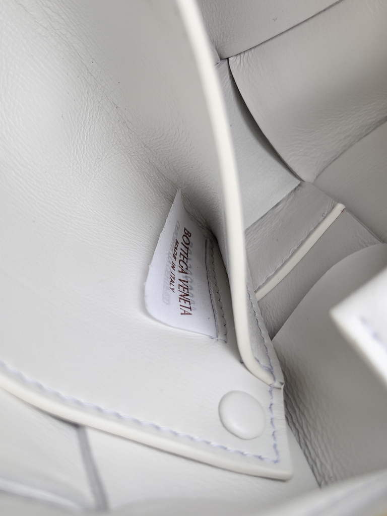 Bottega Veneta BV 729166 Small Brick Cassette In White