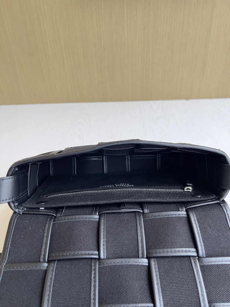 Bottega Veneta Cassette Bag 741451 Cotton Black