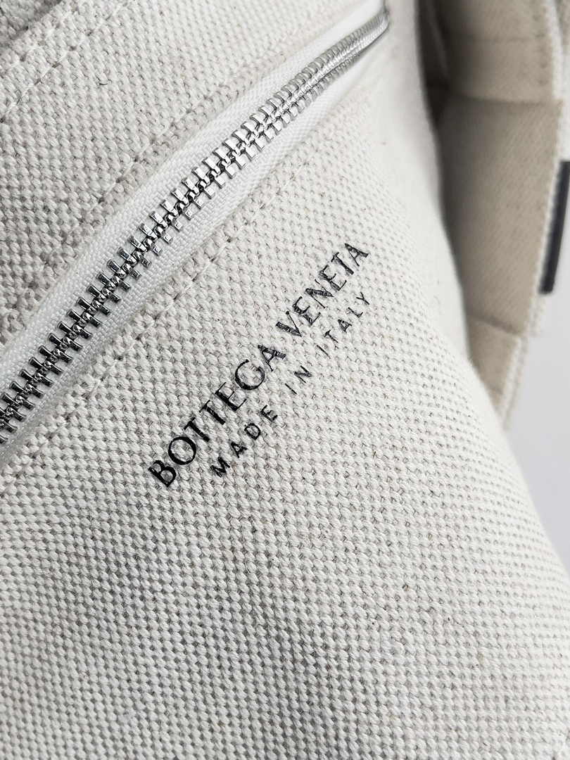 Bottega Veneta Cassette Bag 755217 Lambskin Natural-Fondant