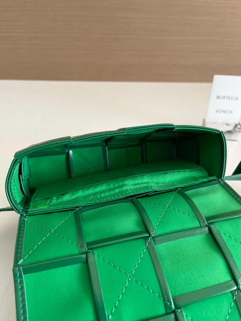 Bottega Veneta Cassette Belt Bag 651053 Lambskin Dark Green