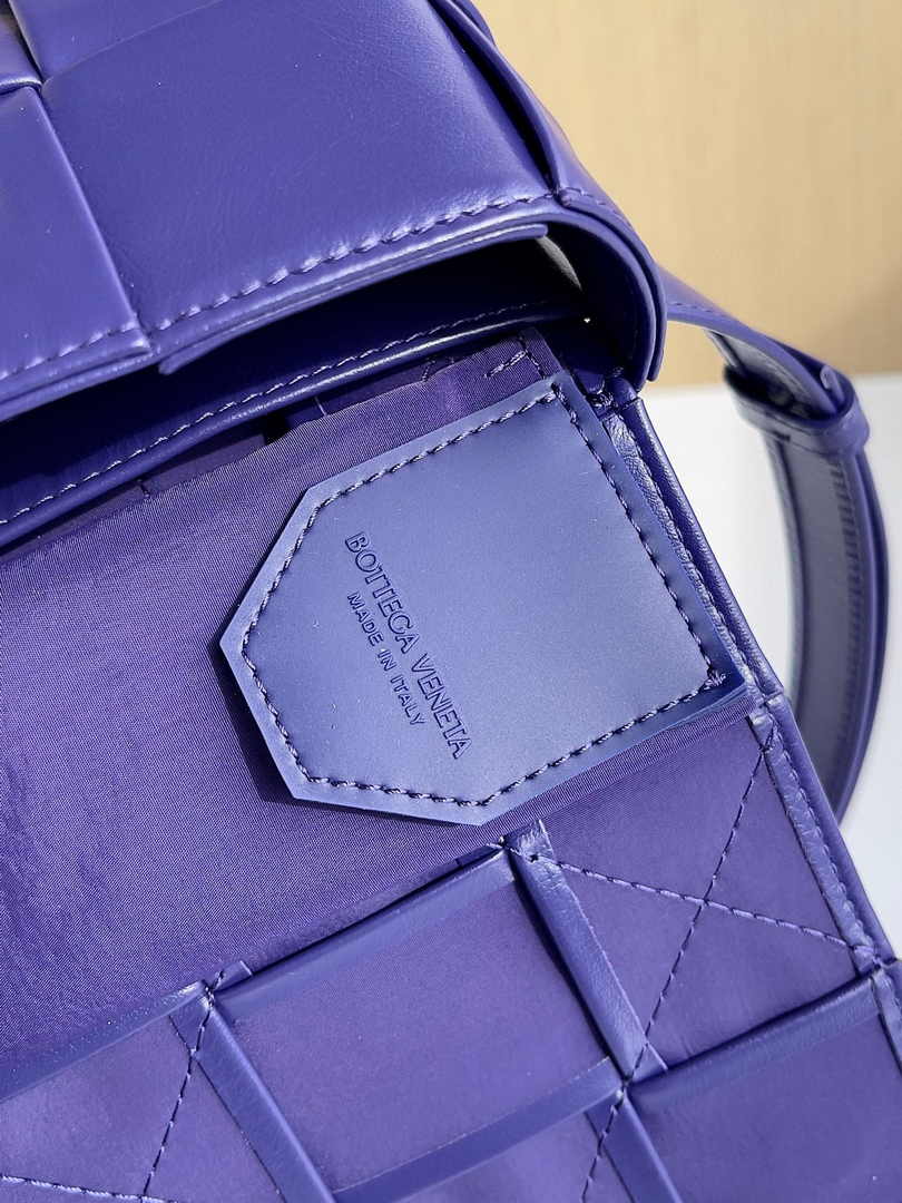 Bottega Veneta Cassette Belt Bag 651053 Lambskin Purple