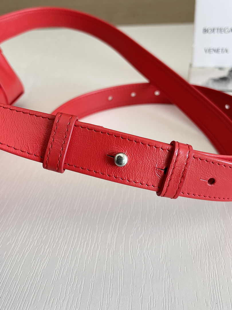 Bottega Veneta Cassette Belt Bag 651053 Lambskin Red