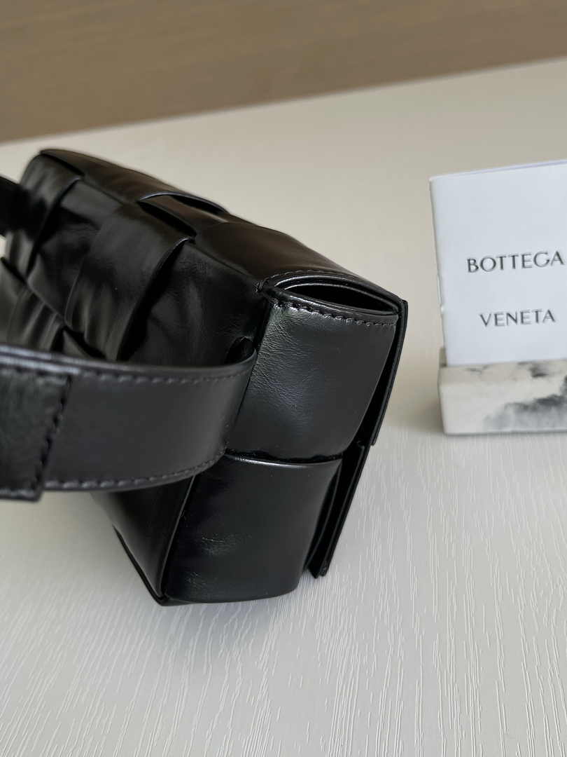 Bottega Veneta Cassette Belt Bag 651053 Lambskin Black