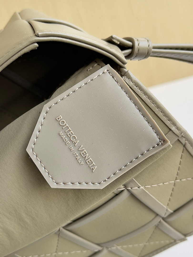 Bottega Veneta Cassette Belt Bag 651053 Lambskin Light Gray