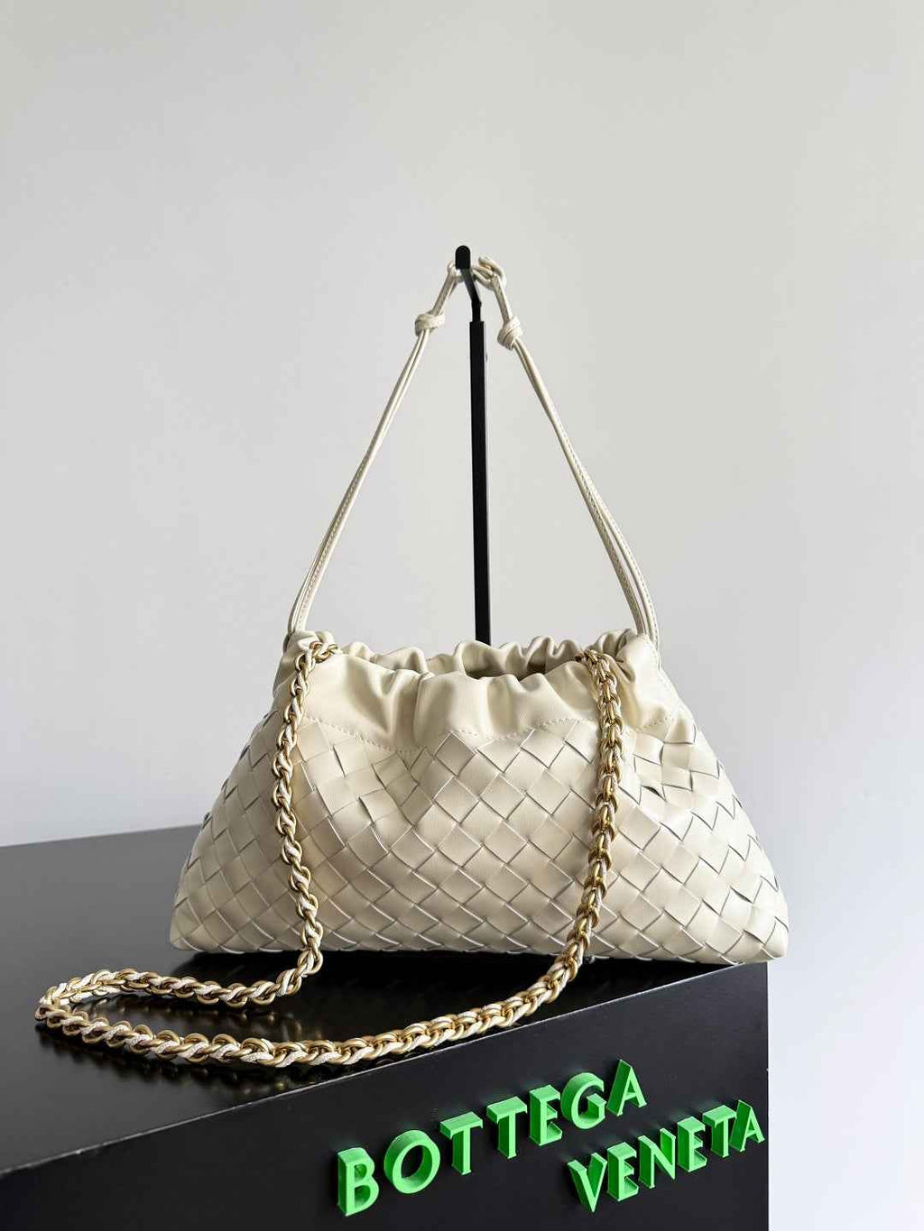 Bottega Veneta Dustbag Notte Leather Pouch -Beige 839394