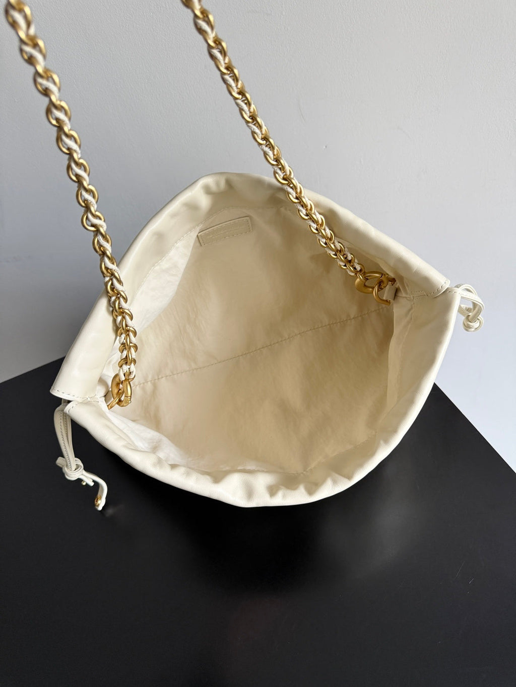 Bottega Veneta Dustbag Notte Leather Pouch -Beige 839394