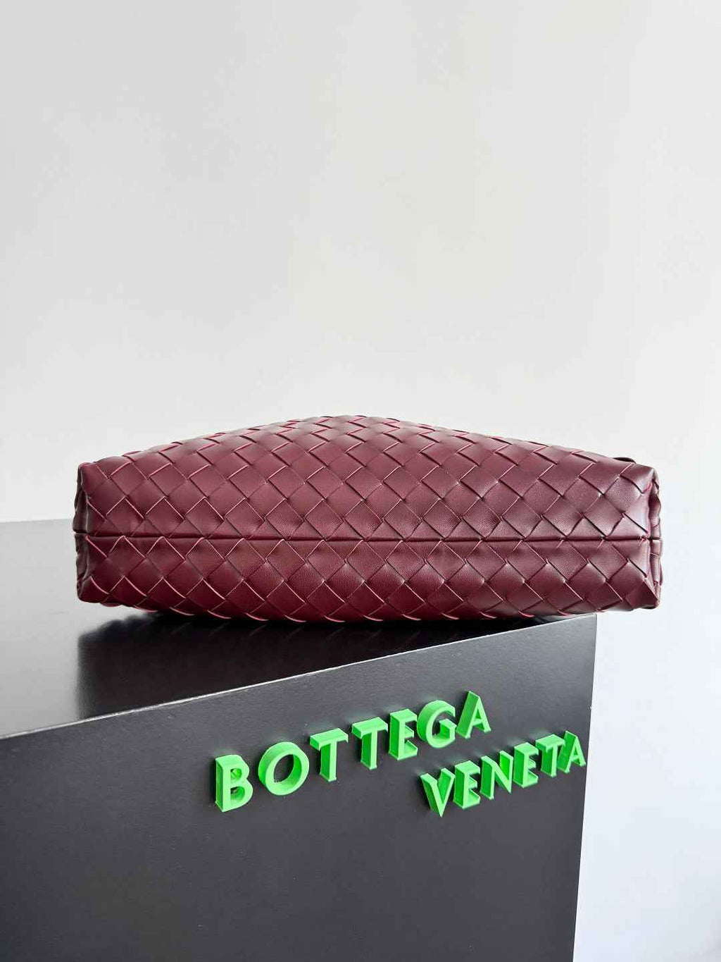 Bottega Veneta Dustbag Notte Leather Pouch -Wine Red 839394