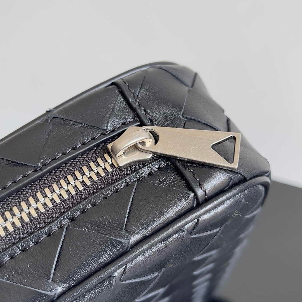 Bottega Veneta Intrecciato Large Organizer 765804 Calfskin Black