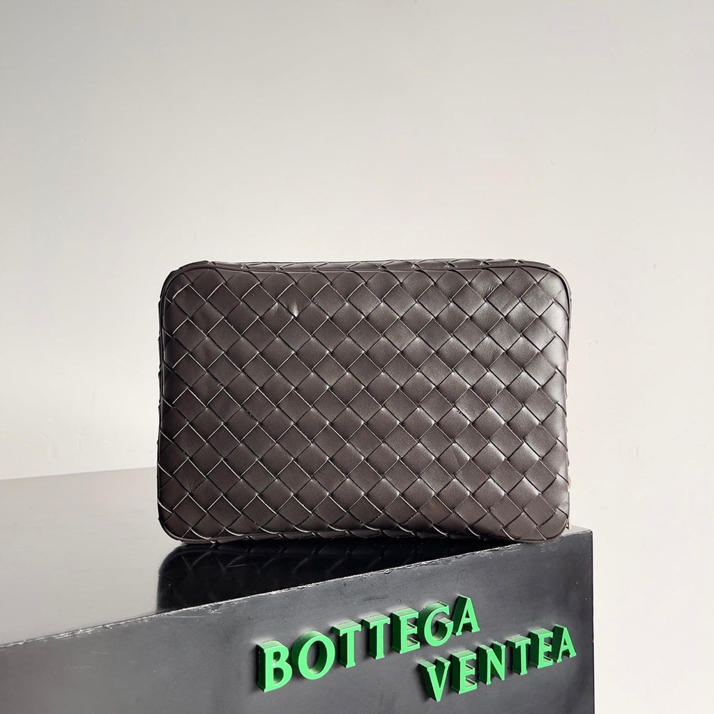 Bottega Veneta Intrecciato Large Organizer 765804 Calfskin Brown