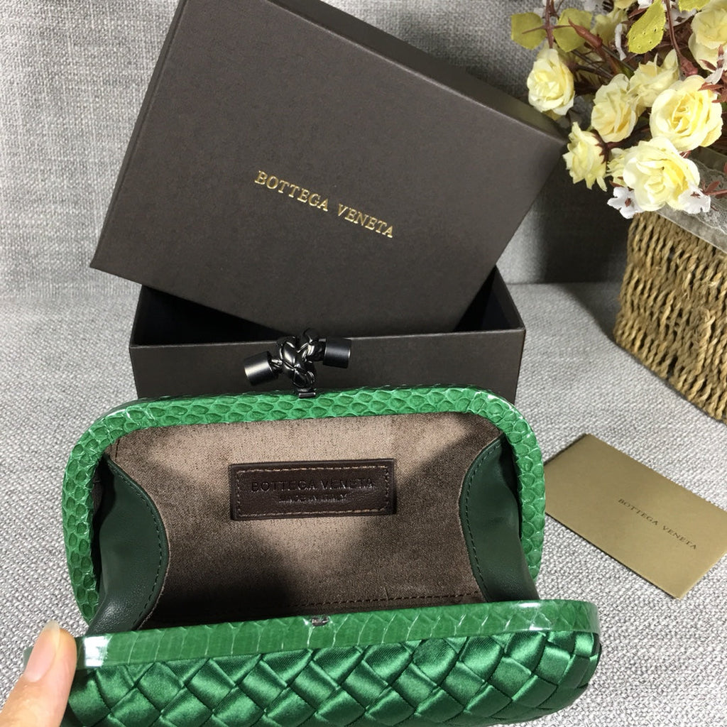 Bottega Veneta Knot 717622 Silk Green