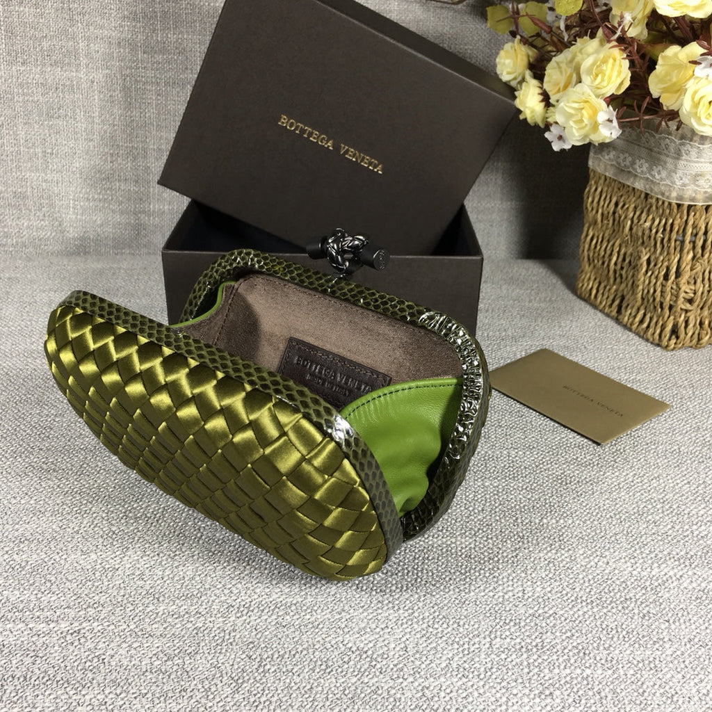 Bottega Veneta Knot 717622 Silk Green