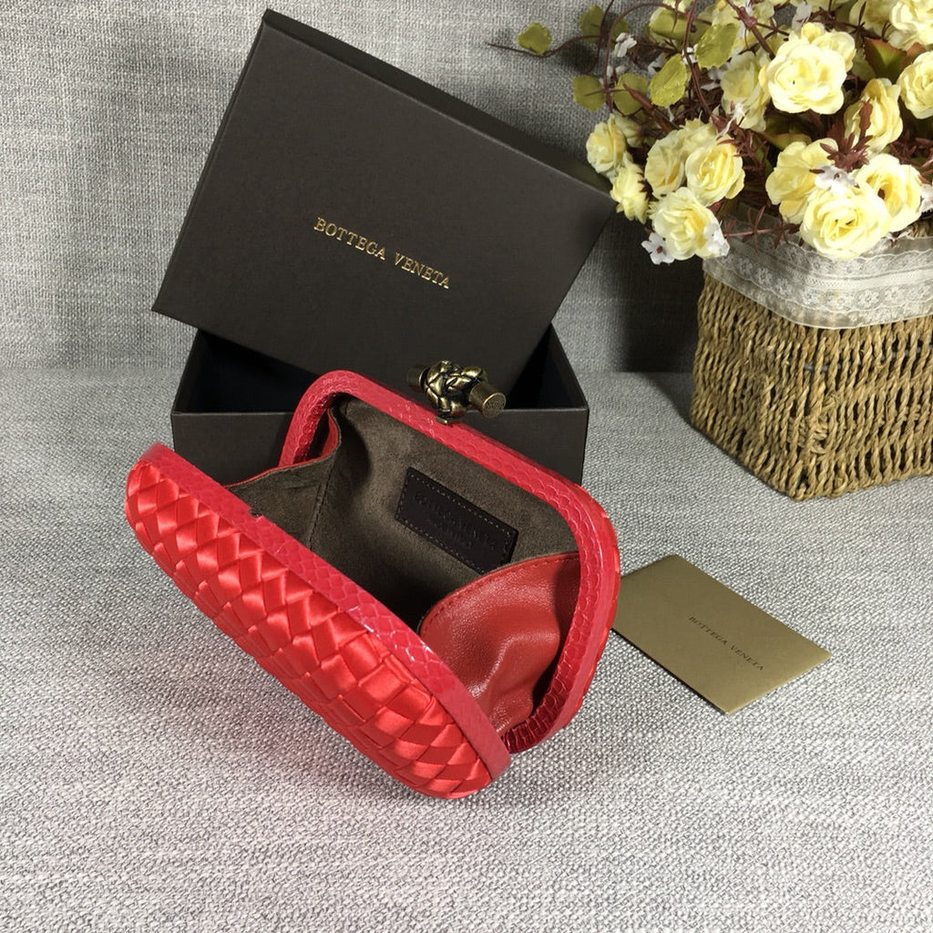 Bottega Veneta Knot 717622 Silk Red