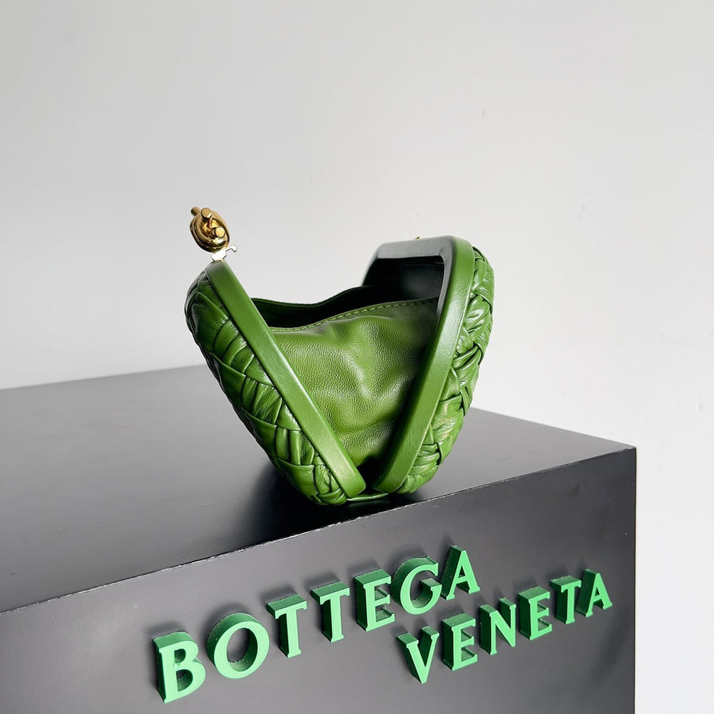 Bottega Veneta Knot Bag 717622 Calfskin Dark Green