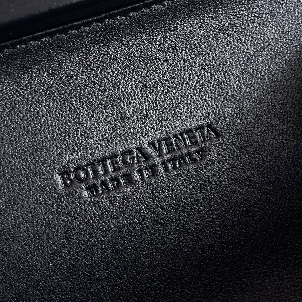 Bottega Veneta Knot Bag 717622 Calfskin Black