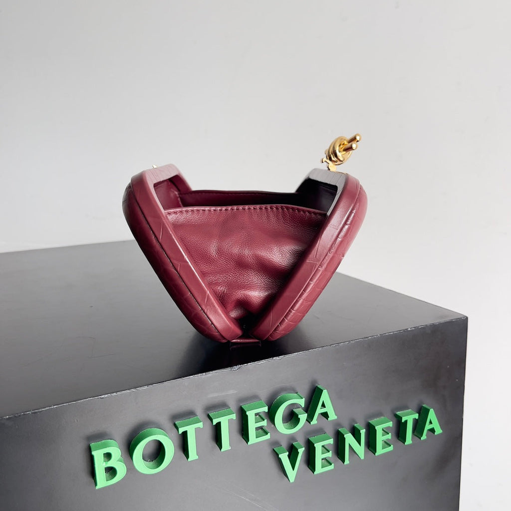 Bottega Veneta Knot  717622 Lambskin Red