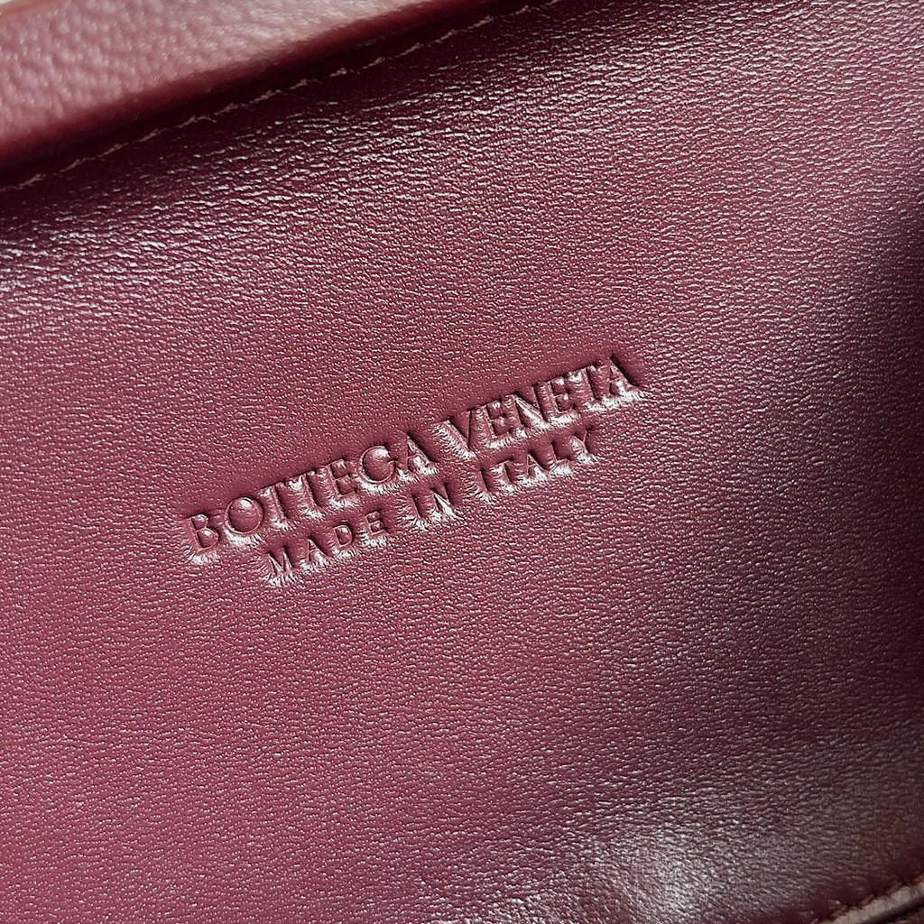 Bottega Veneta Knot Red Calfskin 717622