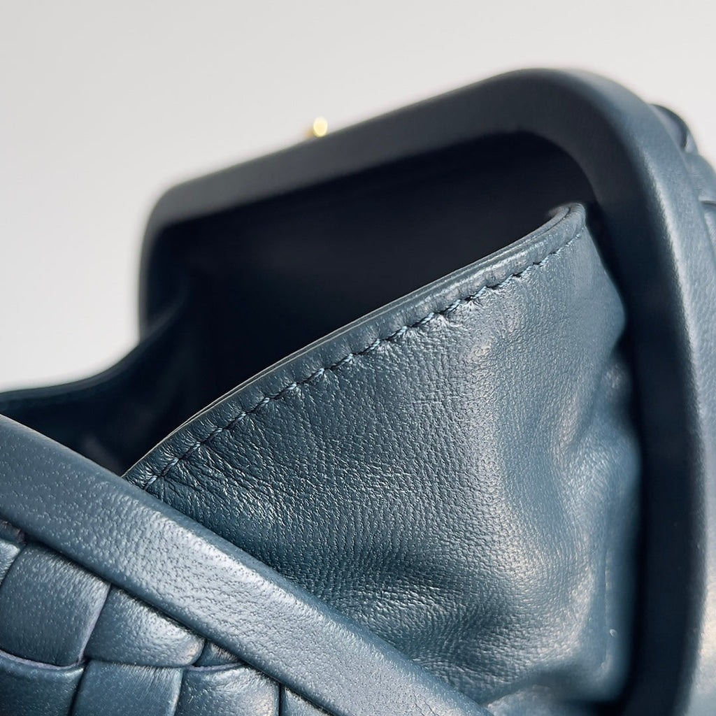 Bottega Veneta Knot Blue Calfskin 717622