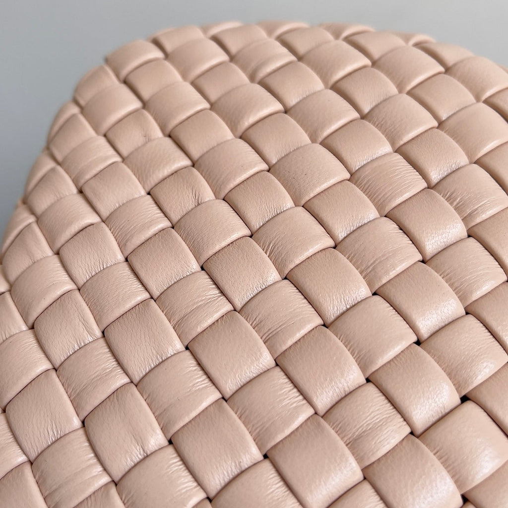 Bottega Veneta Knot Light Pink Calfskin 717622