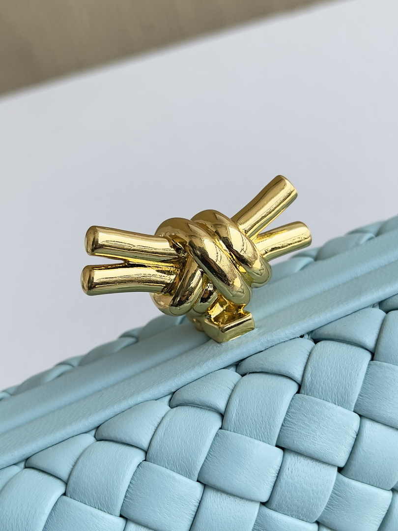 Bottega Veneta Knot Light Blue Calfskin 717622