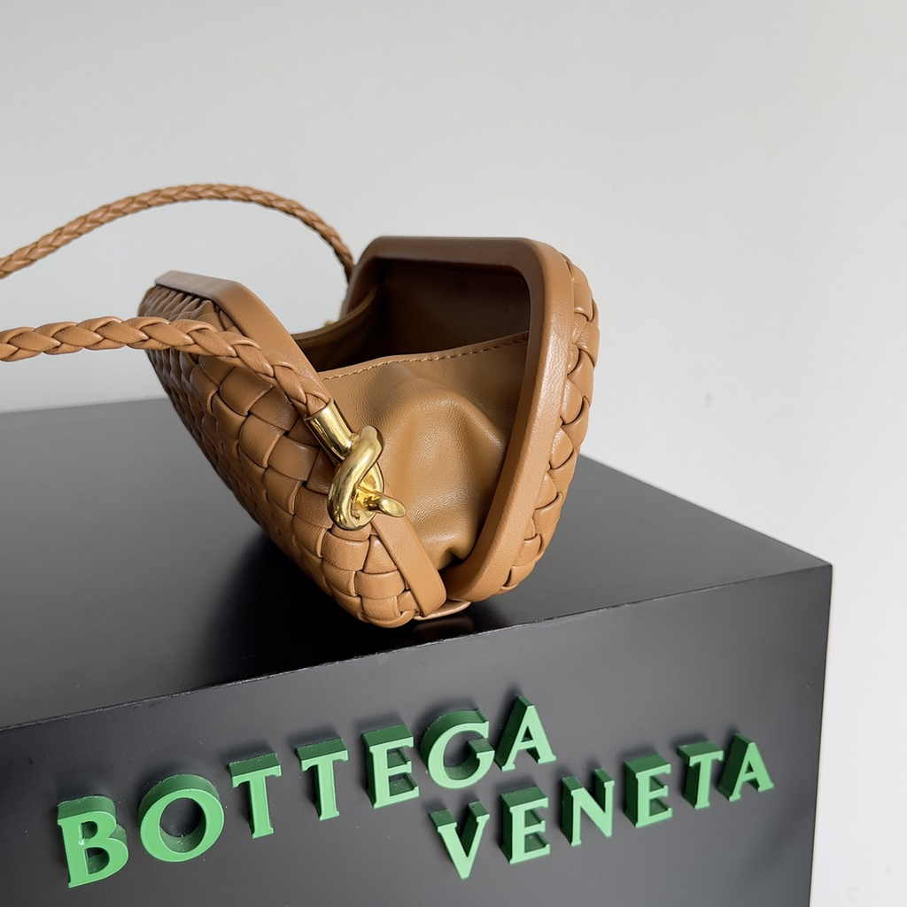 Bottega Veneta Knot With Chain 717623 Brown Lambskin
