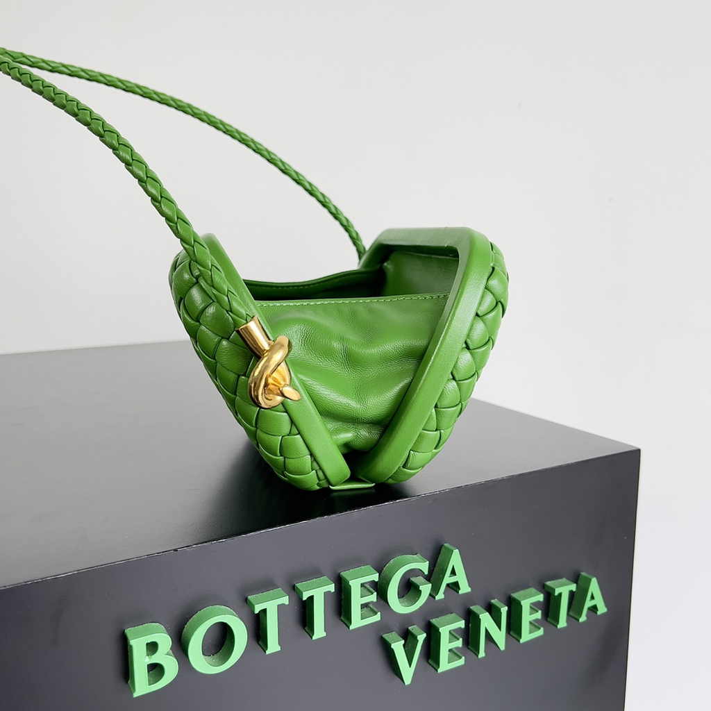 Bottega Veneta Knot With Chain 717623 Green Lambskin