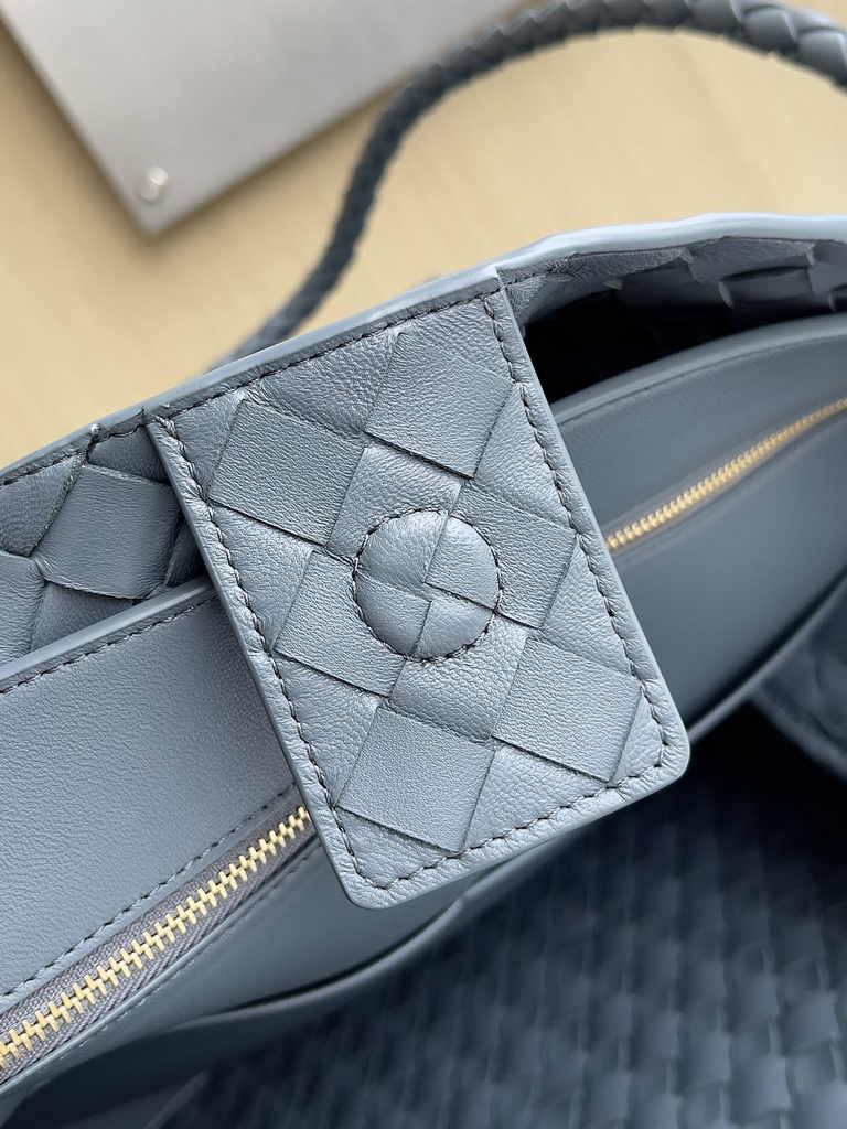 Bottega Veneta Large Andiamo Bag 766019 Gray Lambskin bonded Intrecciato