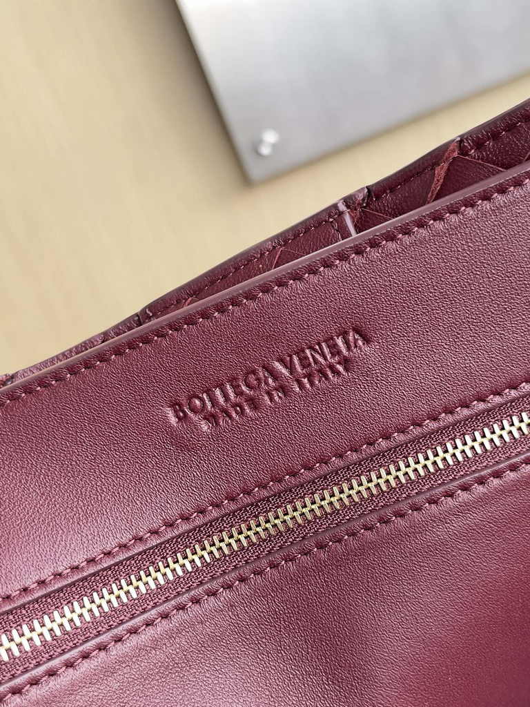Bottega Veneta Large Andiamo Bag 766019 Red Lambskin bonded Intrecciato