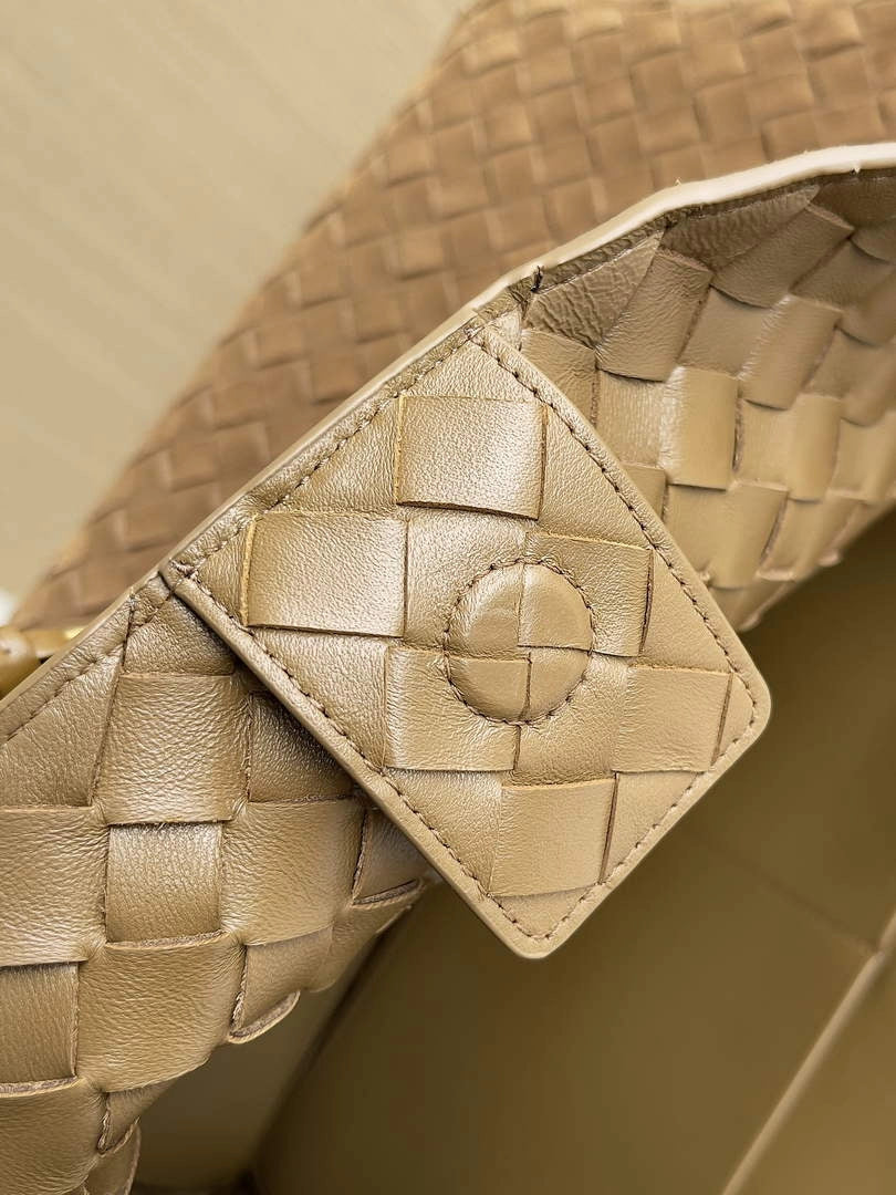 Bottega Veneta Large Andiamo Bag 766019 Tan Suede