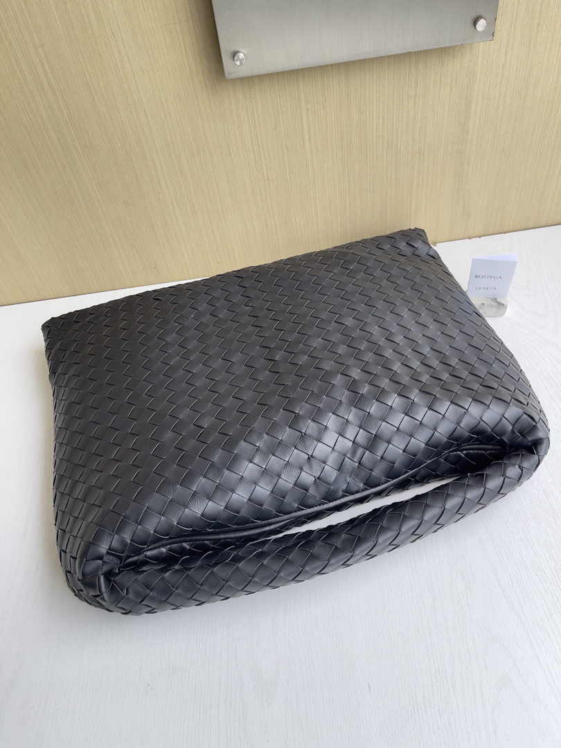 Bottega Veneta Large Hop Bag 763970 Calfskin Black