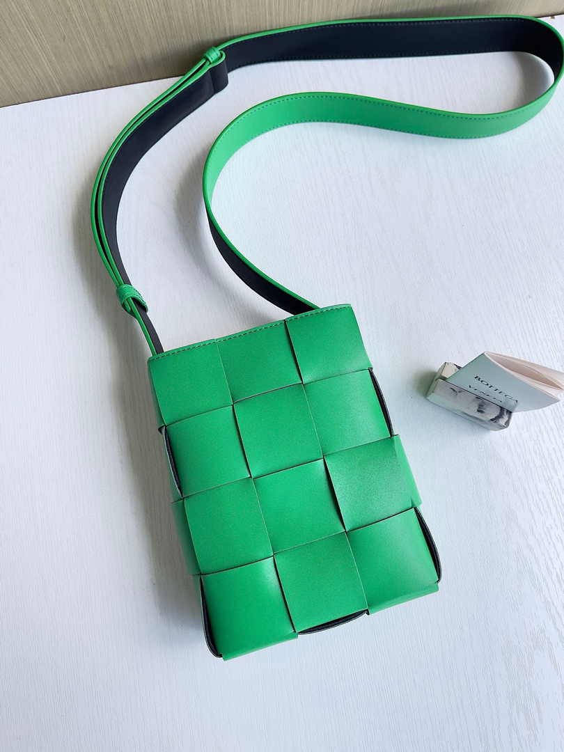Bottega Veneta Mini Cassette Cross-Body Bag 729298 Calfskin Green