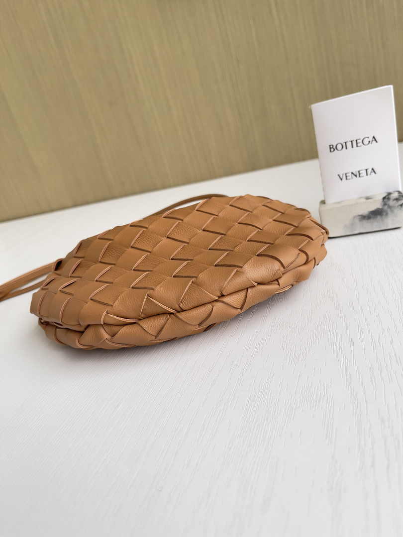 Bottega Veneta Mini Sardine 744267 Lambskin Brown