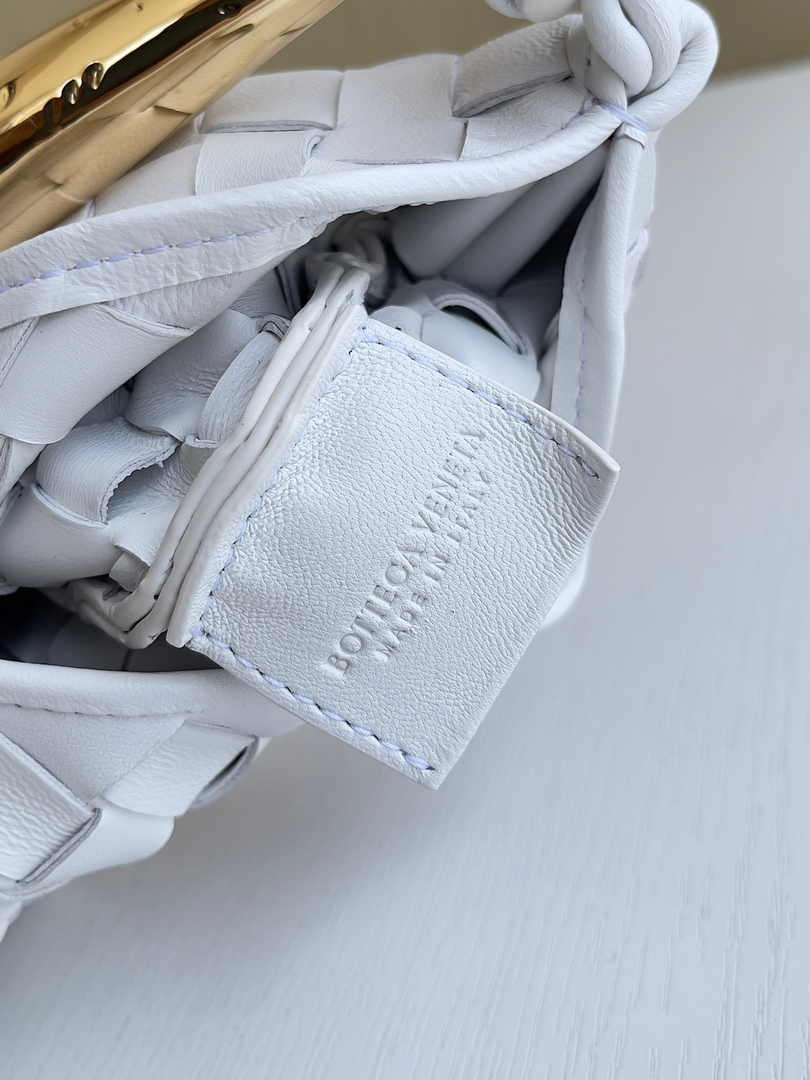 Bottega Veneta Mini Sardine 744267 Lambskin White