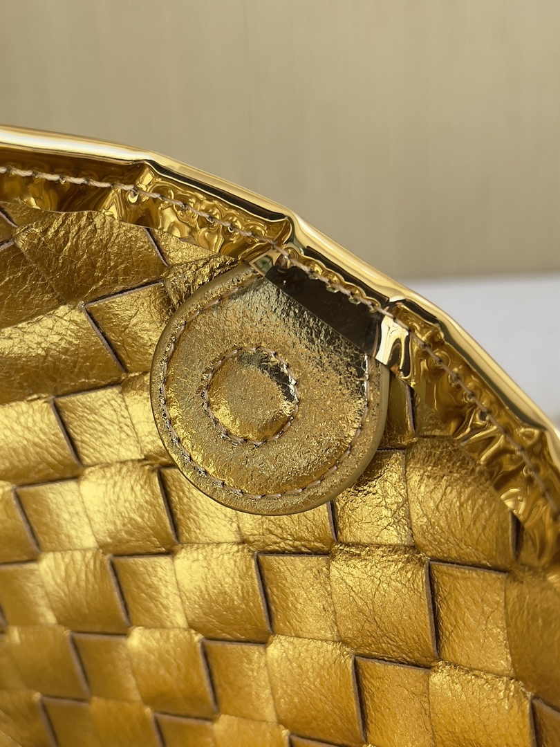 Bottega Veneta Mini Sardine 744267 Lambskin Gold