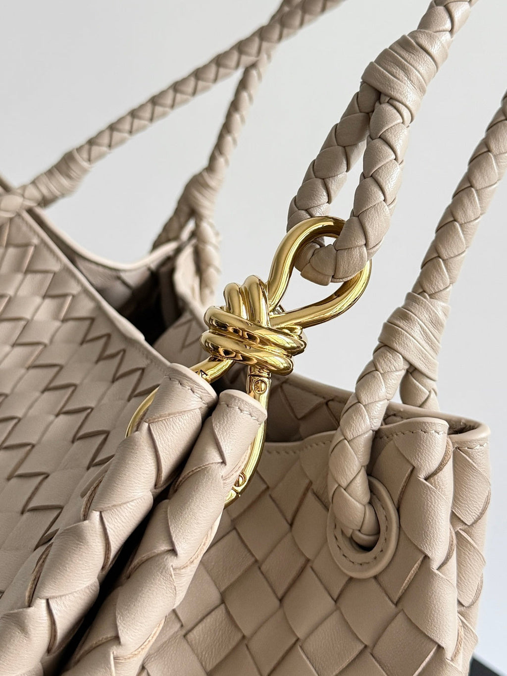 Bottega Veneta Parachute Large 796571 – Dark Beige Calfskin Leather Hobo Bag