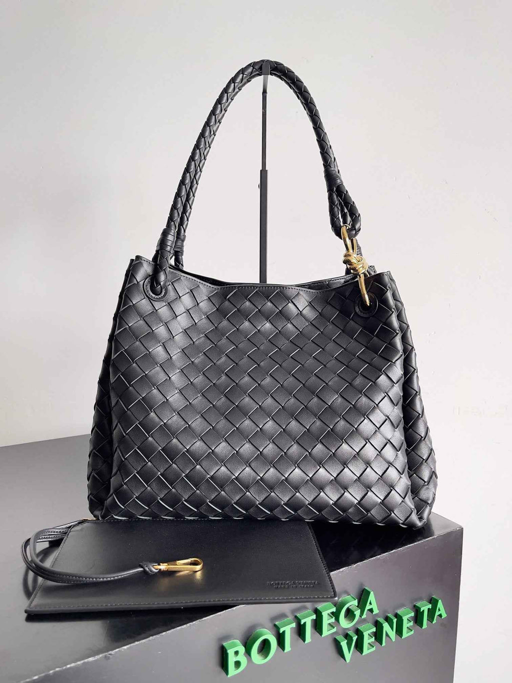 Bottega Veneta Parachute Large 796571 – Black Calfskin Leather Hobo Bag